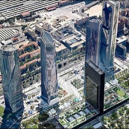 Готель De Frente A 4 Torres, Habitacion Con Bano Мадрид Екстер'єр фото